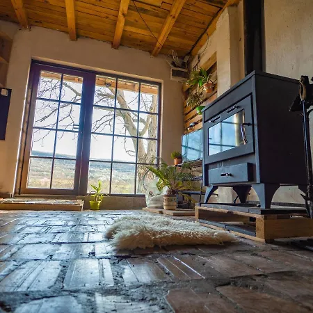 за гости намасте с панорамна гледка и камина на дърва Ловеч